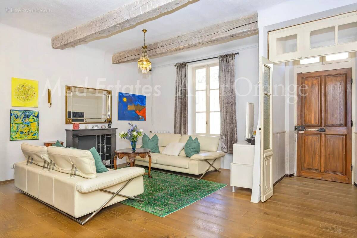 Maison à PLAN-DE-LA-TOUR