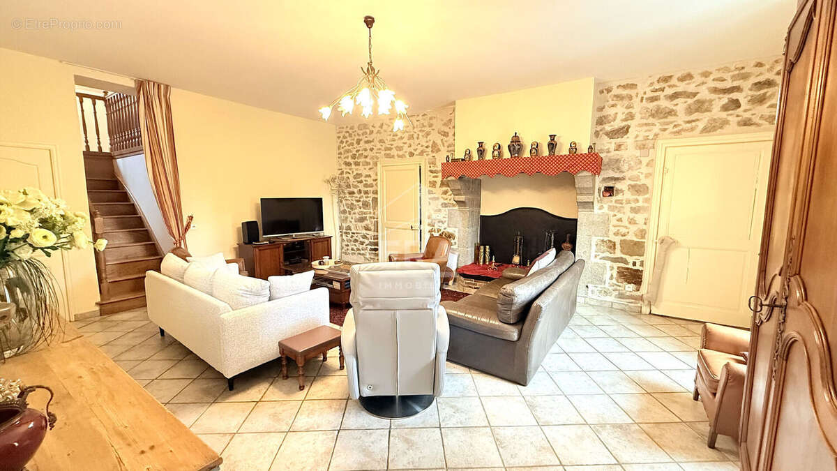 Maison à ANDOUILLE