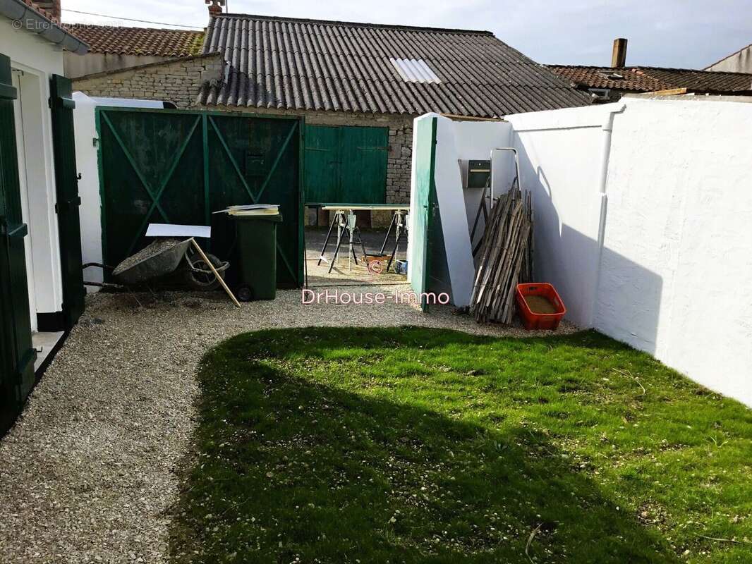 Maison à LA BREE-LES-BAINS