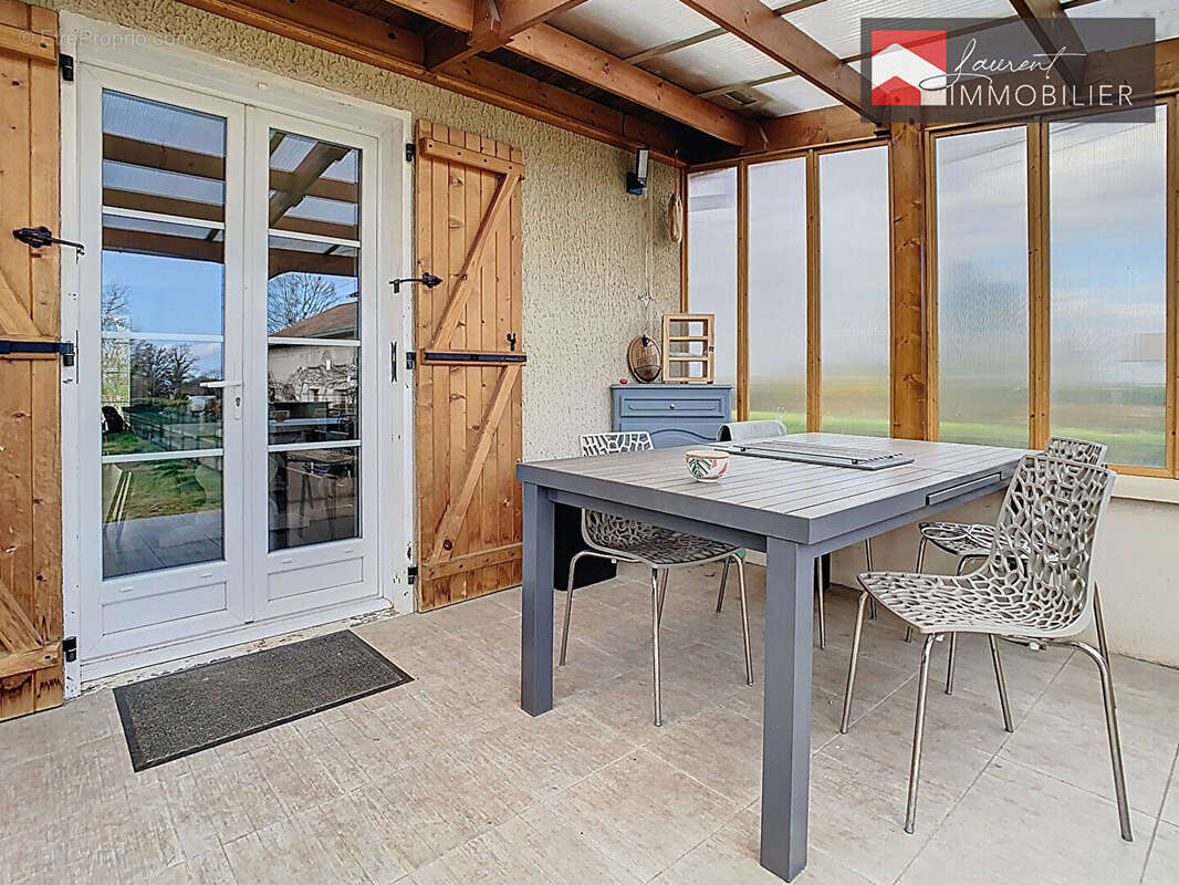 Maison à PONT-DE-VAUX