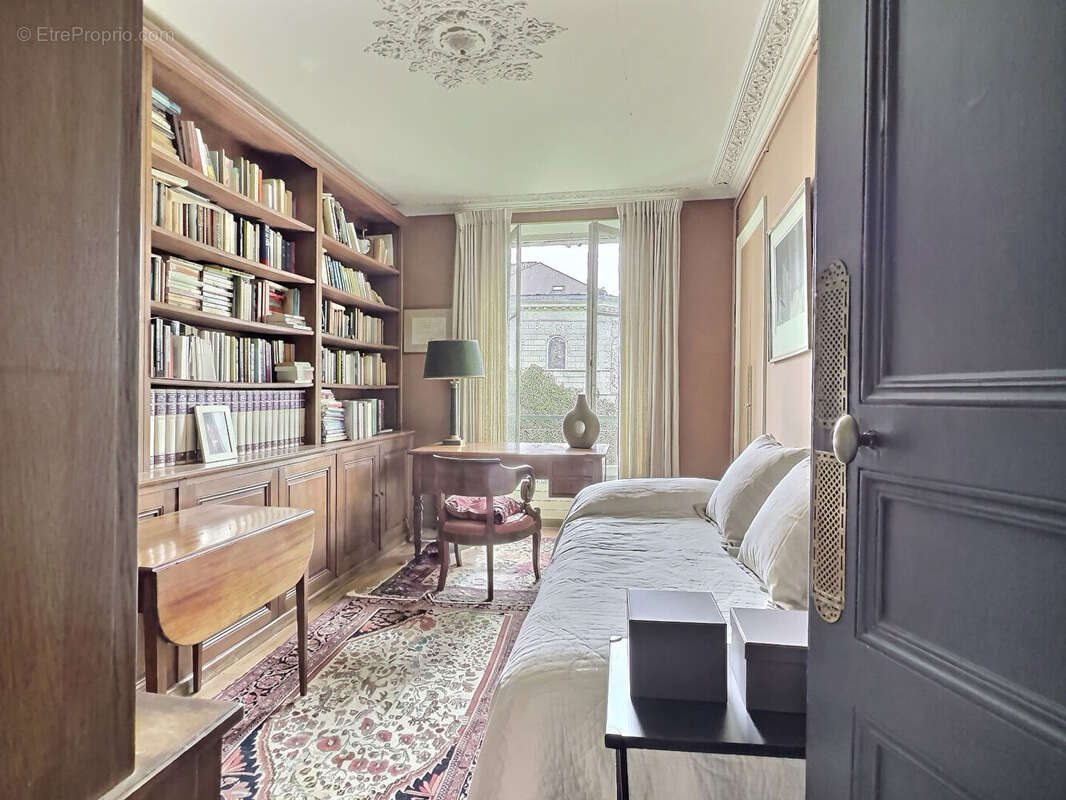Appartement à PARIS-6E