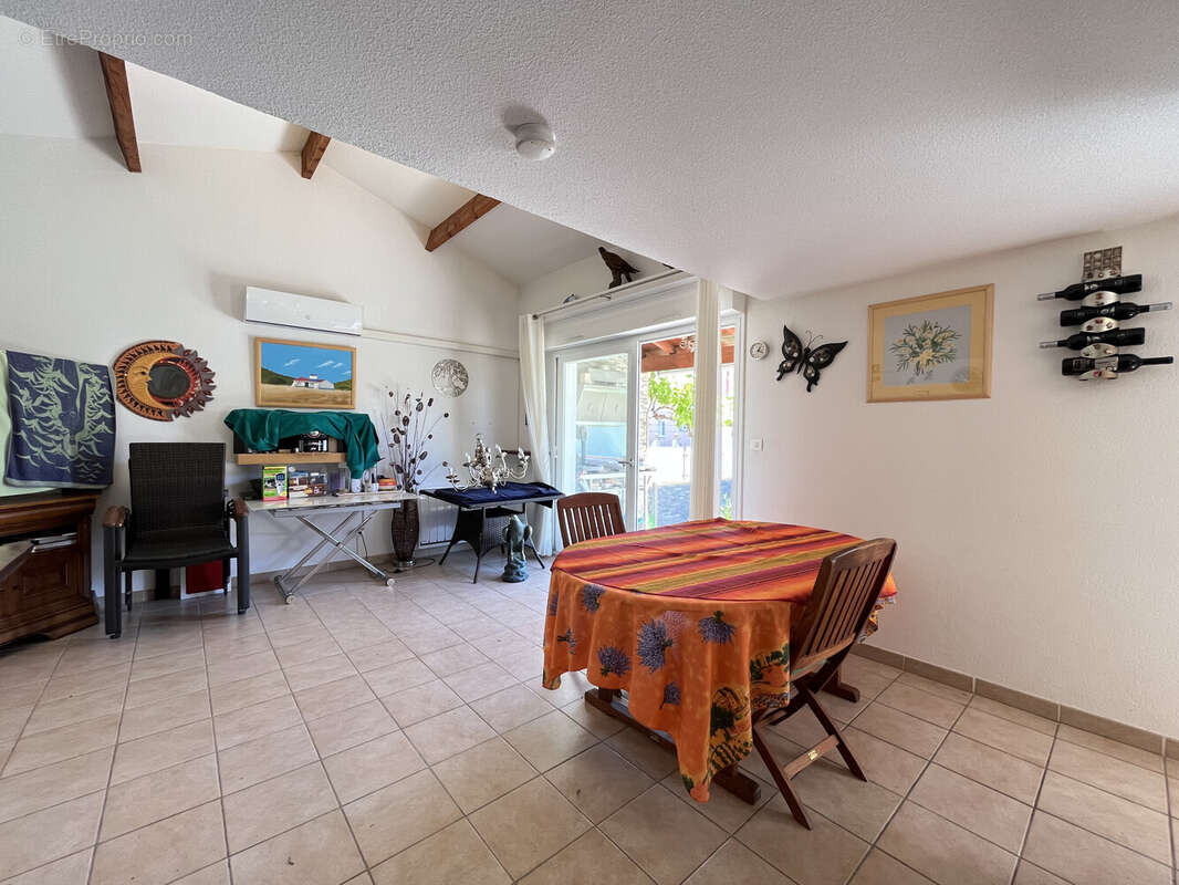 LE CAP D'AGDE - PINEDE - Villa individuelle avec garage dans une résidence sécurisée - photo 2