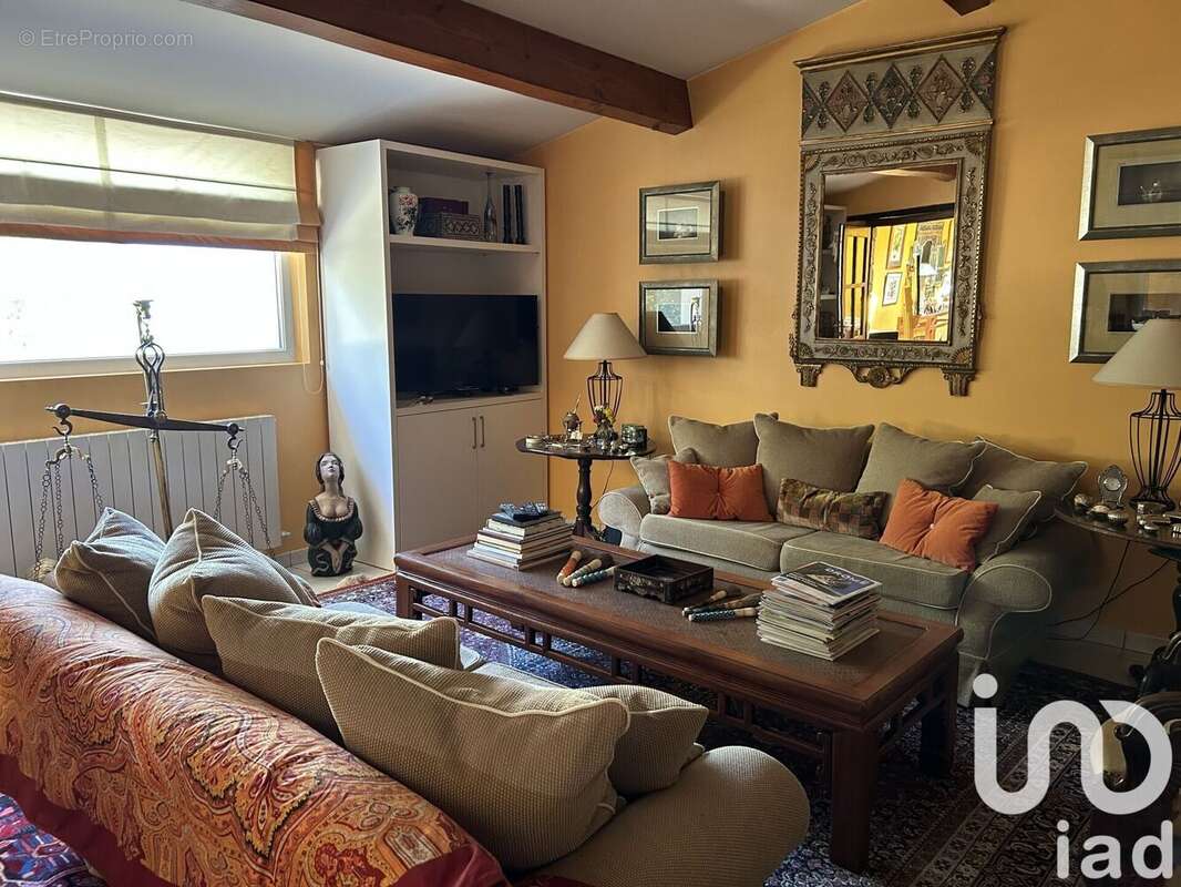 Photo 4 - Maison à MONTJOUX