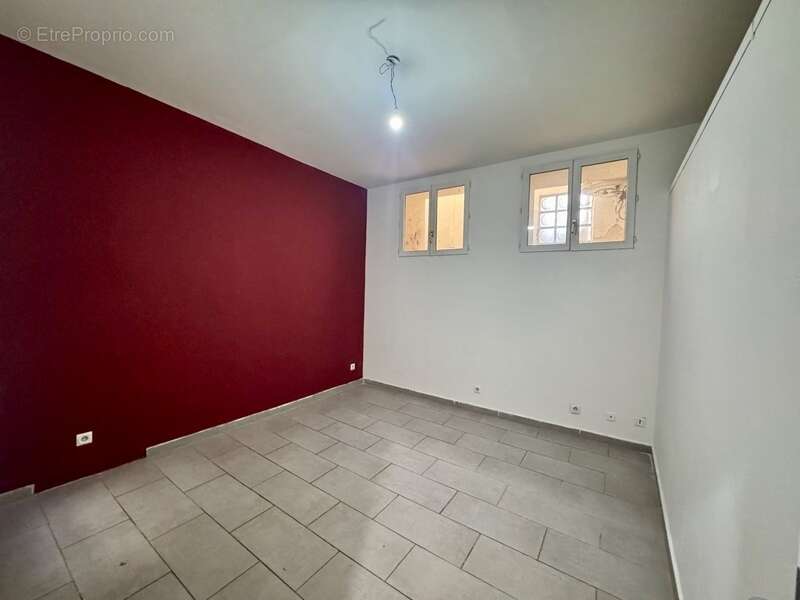Appartement à MARSEILLE-2E