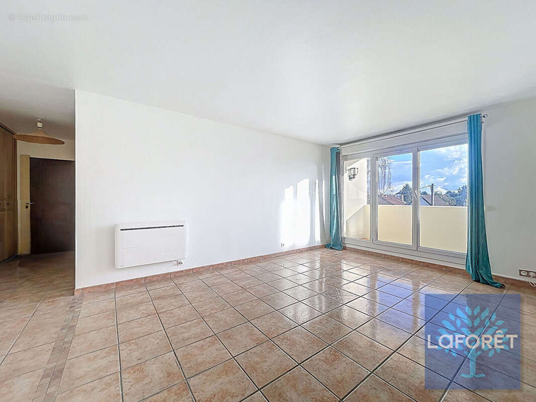 Appartement à VILLEMOMBLE