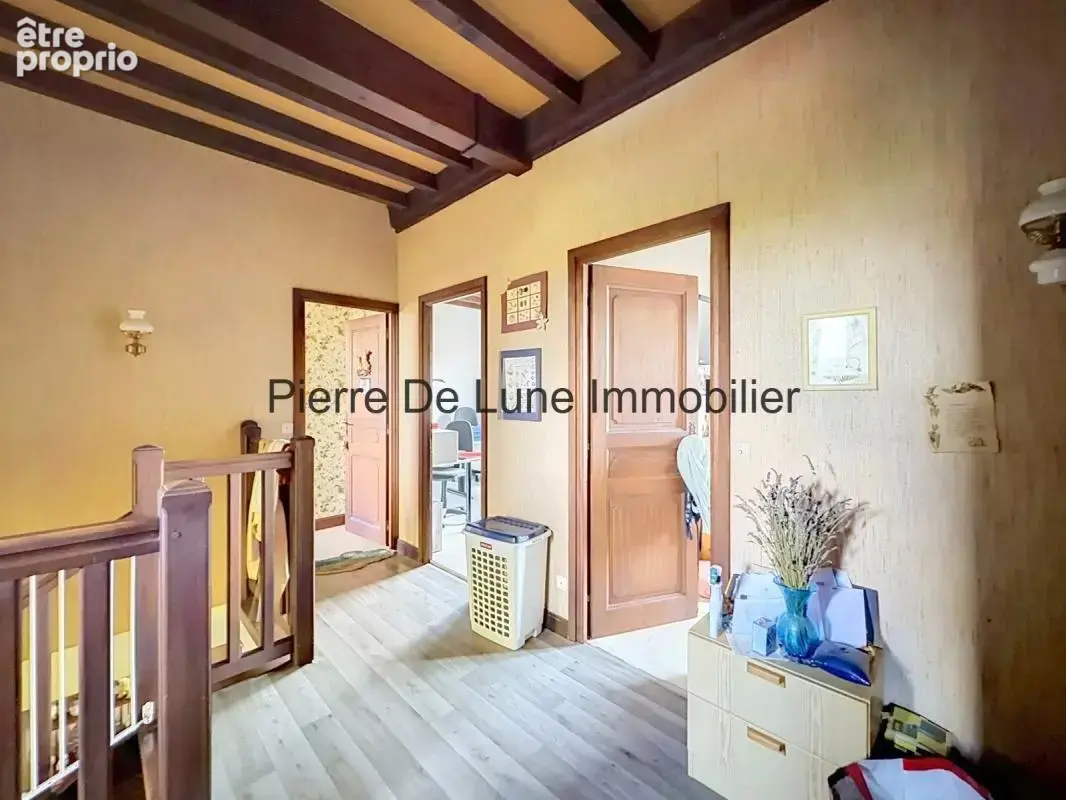 Maison 7 pièces 180 m² à vendre à Saint-Verand (69620) - photo 6