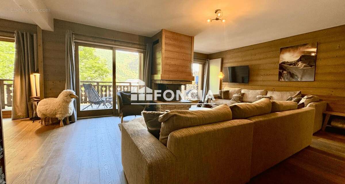 Appartement à LES ALLUES