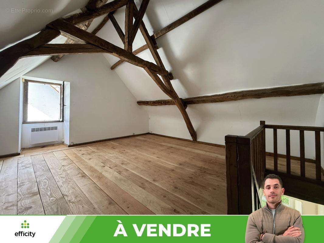 Maison à TOURNON-SAINT-MARTIN