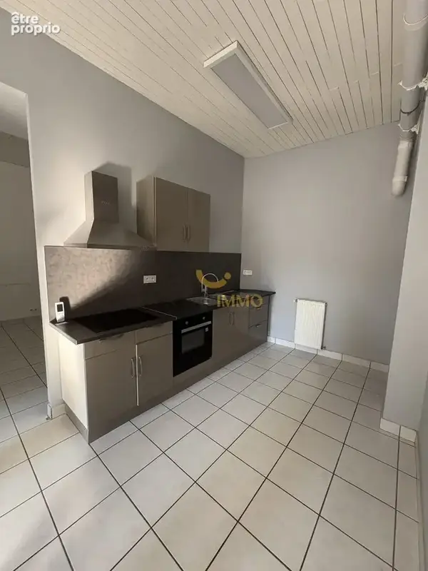 Appartement 206 m² à vendre à Bressuire (79300) - photo 2