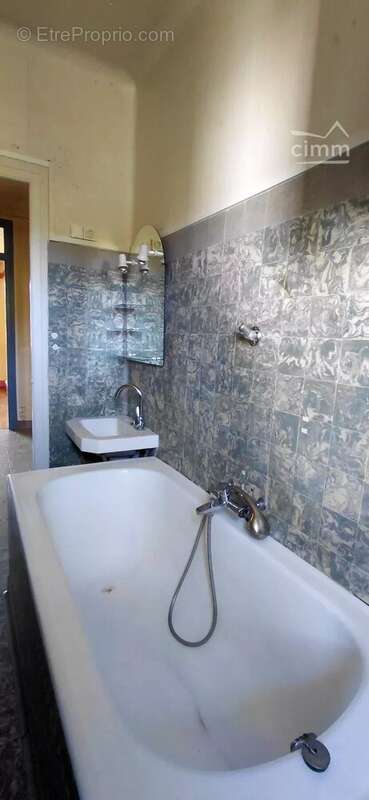 Appartement de 42 m2 à rénover idéal investisseurs - photo 7