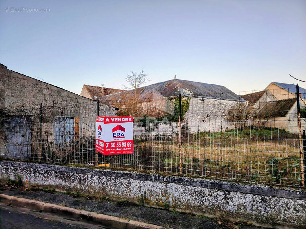 Terrain à CHATEAU-LANDON