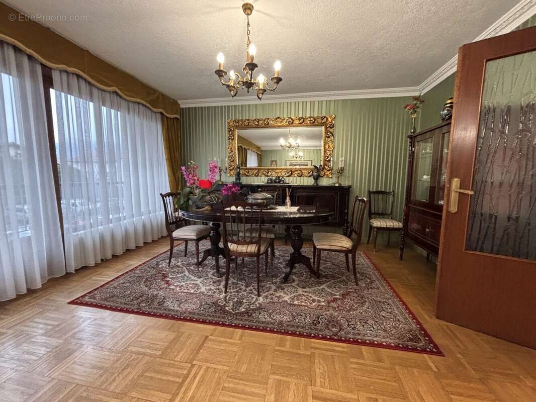 Appartement à ECHIROLLES