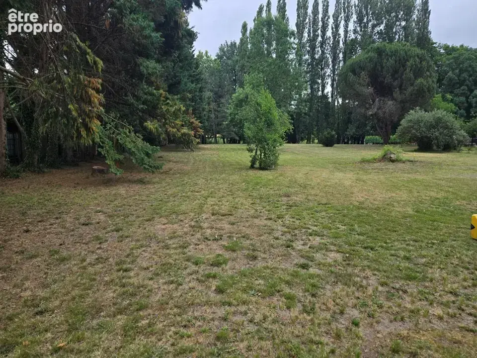 Terrain à PERISSAC