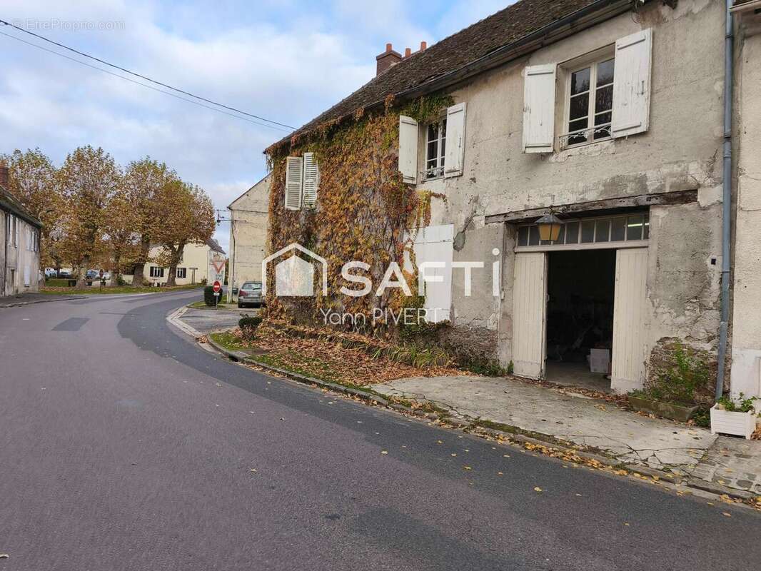 Maison 142 m² à Montceaux-Les-Meaux  - photo 3