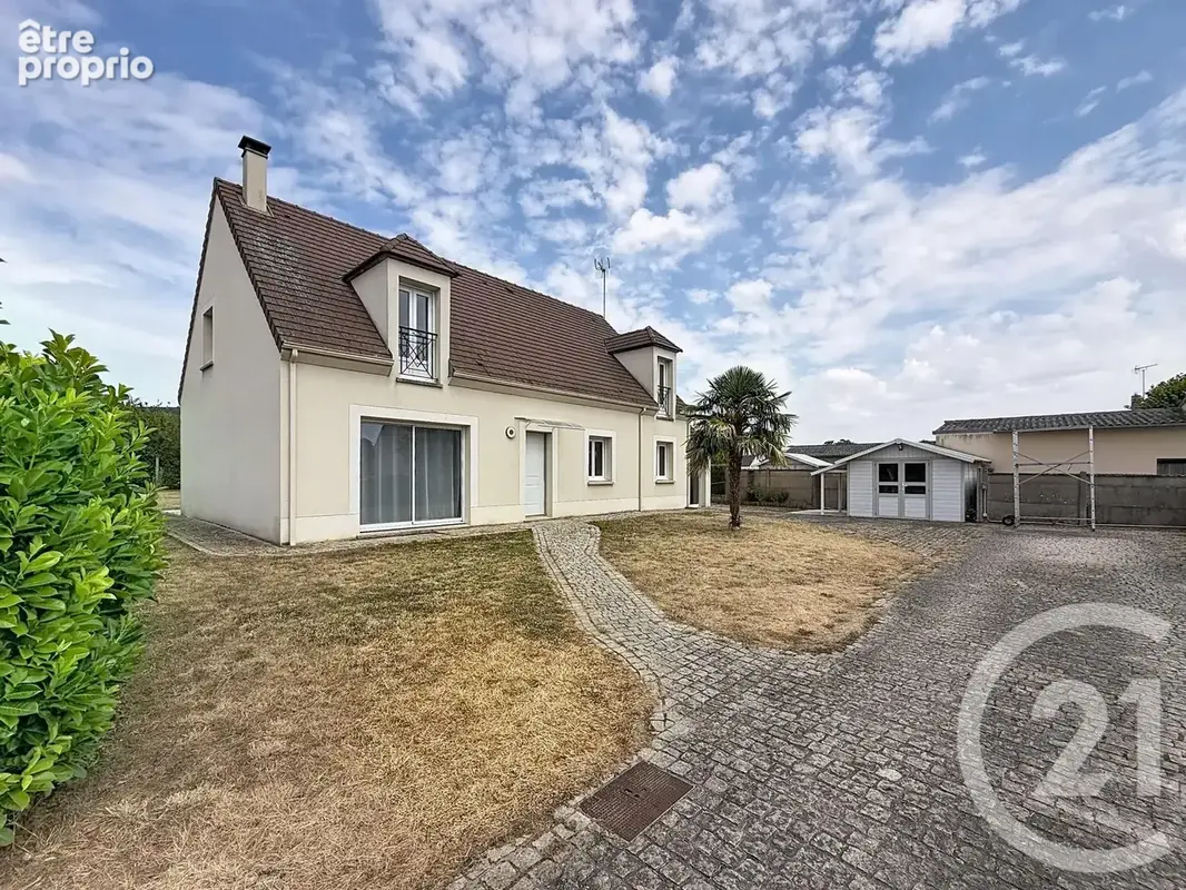 Photo Maison à Sours au prix de 309 000€