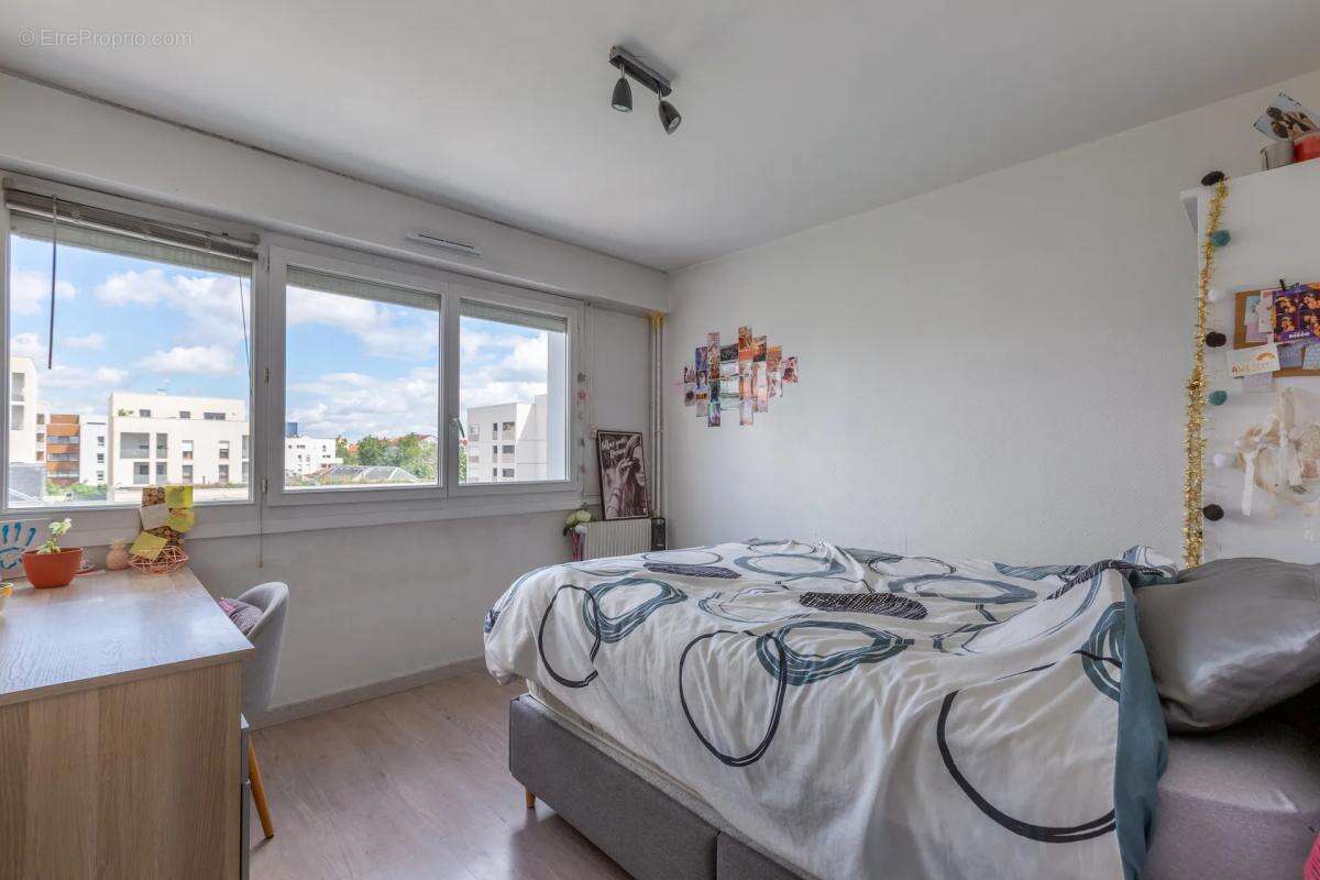 Appartement à LYON-8E