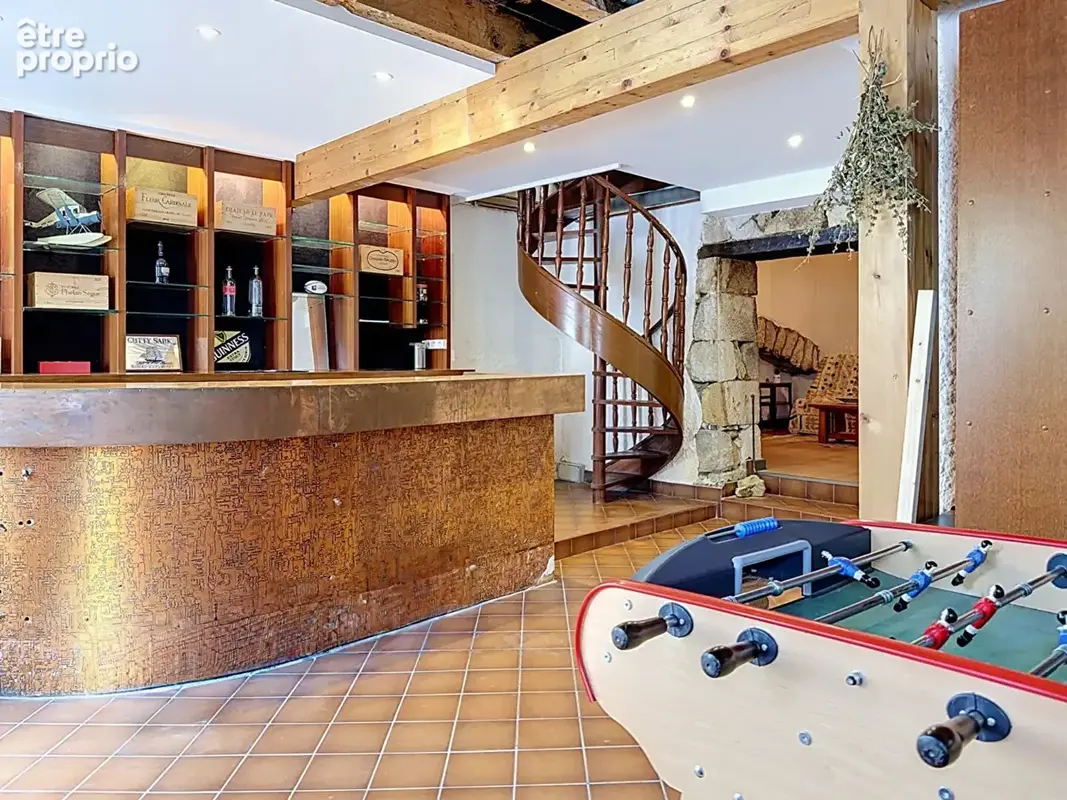 Grande maison avec terrasse et garage à royat - photo 7
