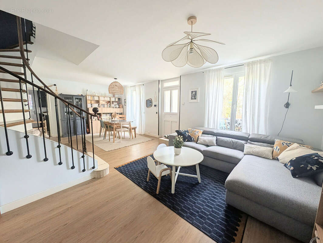 Maison à ROSNY-SOUS-BOIS