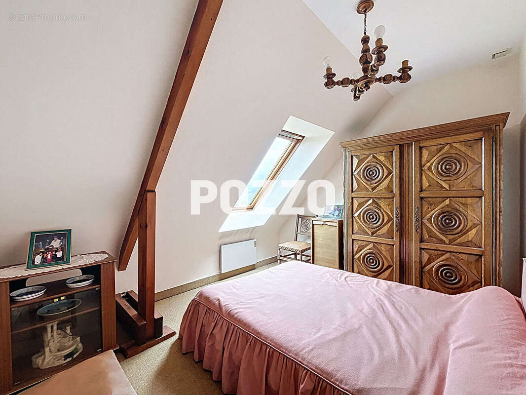 A Vendre - Saint Hilaire Du Harcouet - Maison 5 pièce(s) 129 m² - Vie de Plain-Pied - Centre-ville - Garage - photo 13