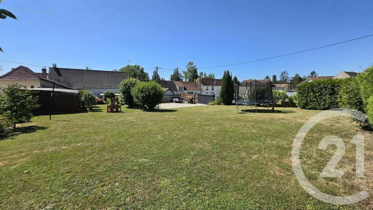 Maison 141 m² à Rieux  - photo 8