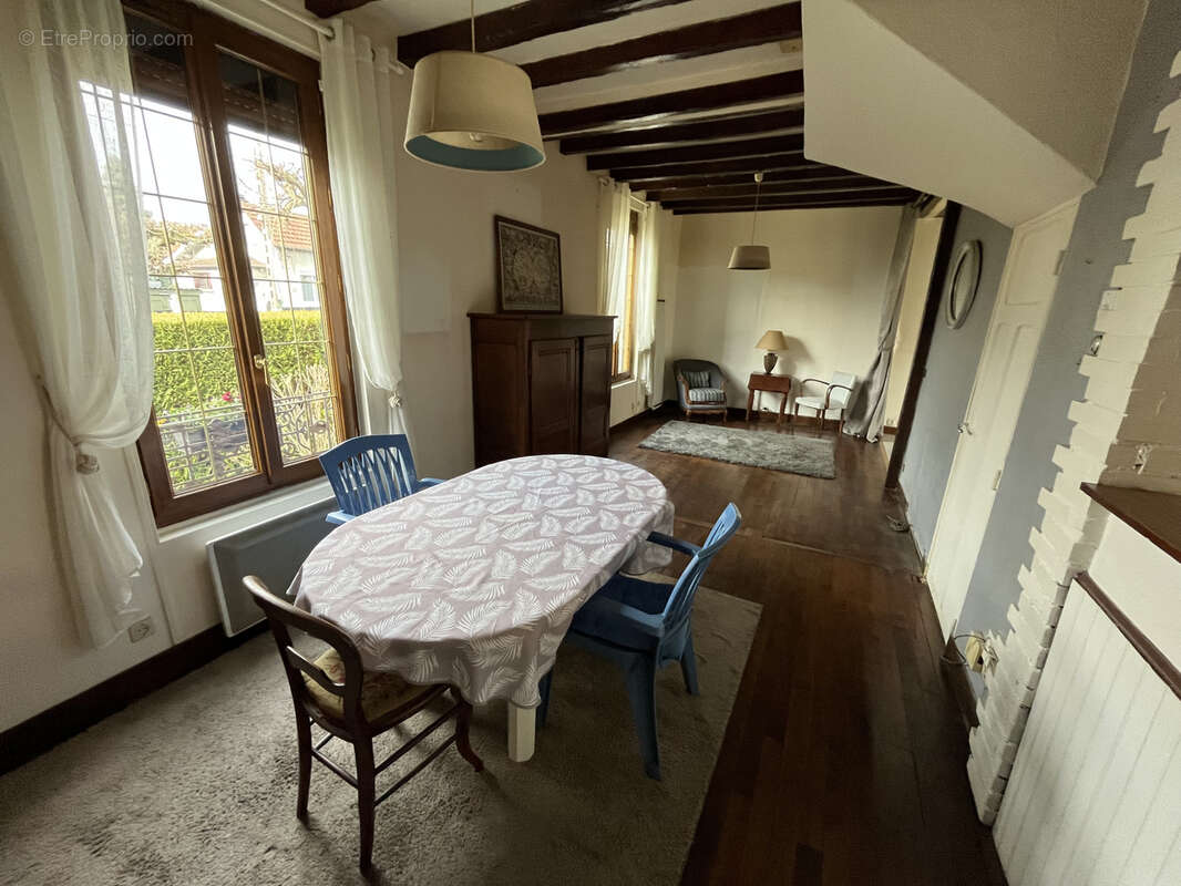 Maison à PARAY-VIEILLE-POSTE