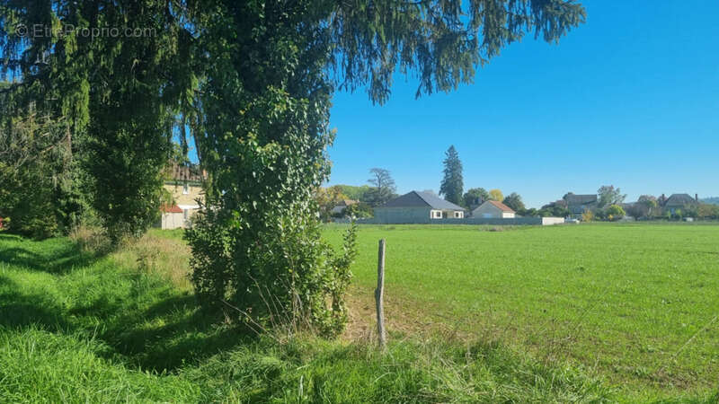 Maison à SAINT-PANTALEON-DE-LARCHE