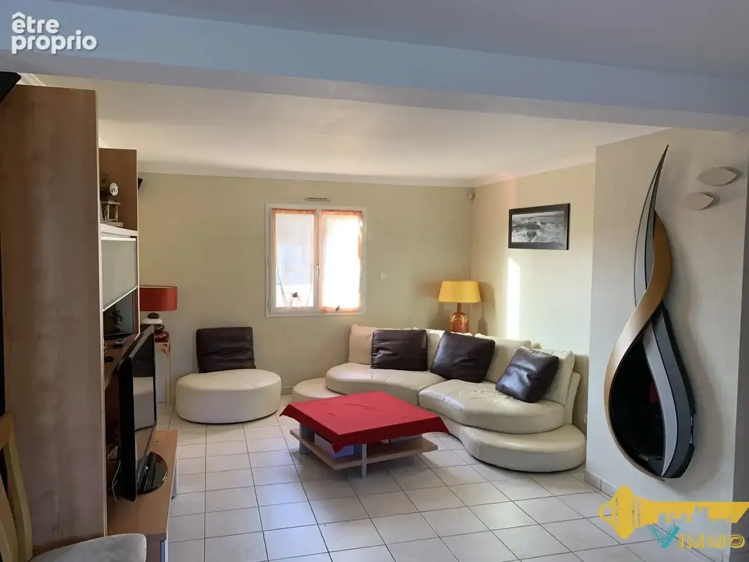 Maison familiale 4ch 1 bureau 1 salle Spa avec 2 garages et jardin - photo 12