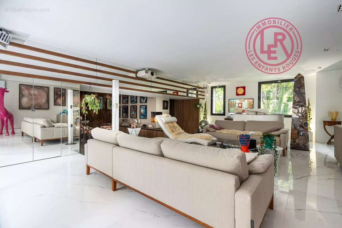 Appartement à PARIS-19E