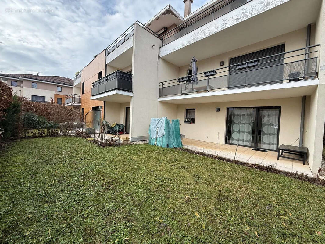 Appartement à CESSY