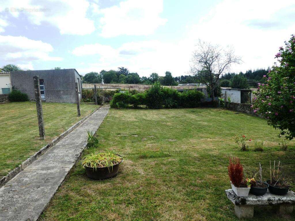 Maison 86 m² à Le Croisty  - photo 14