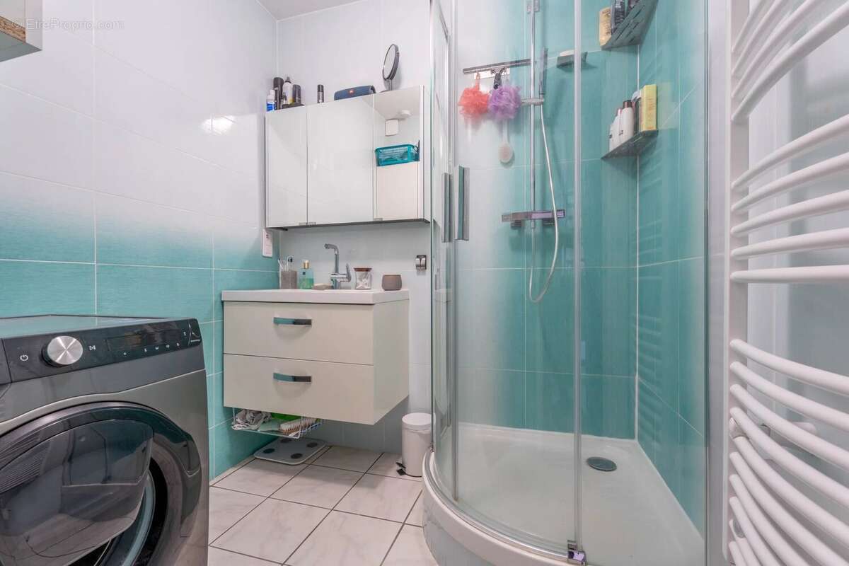 Appartement à MARENNES