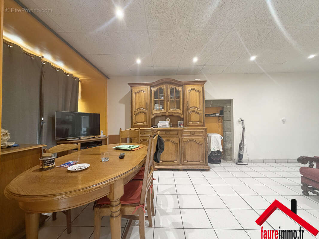 Appartement à JUILLAC