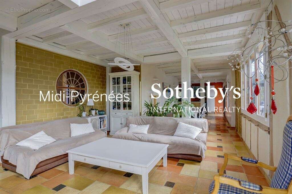 Maison à SAINT-SULPICE