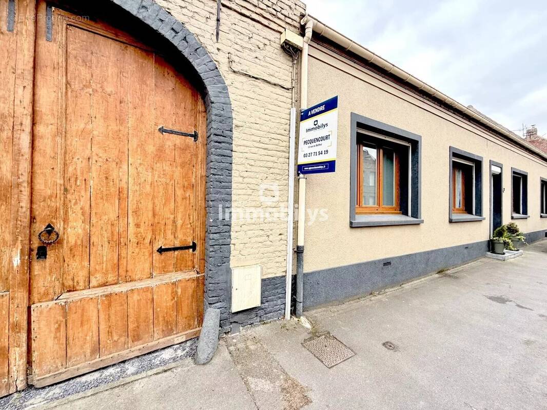 Maison à PECQUENCOURT