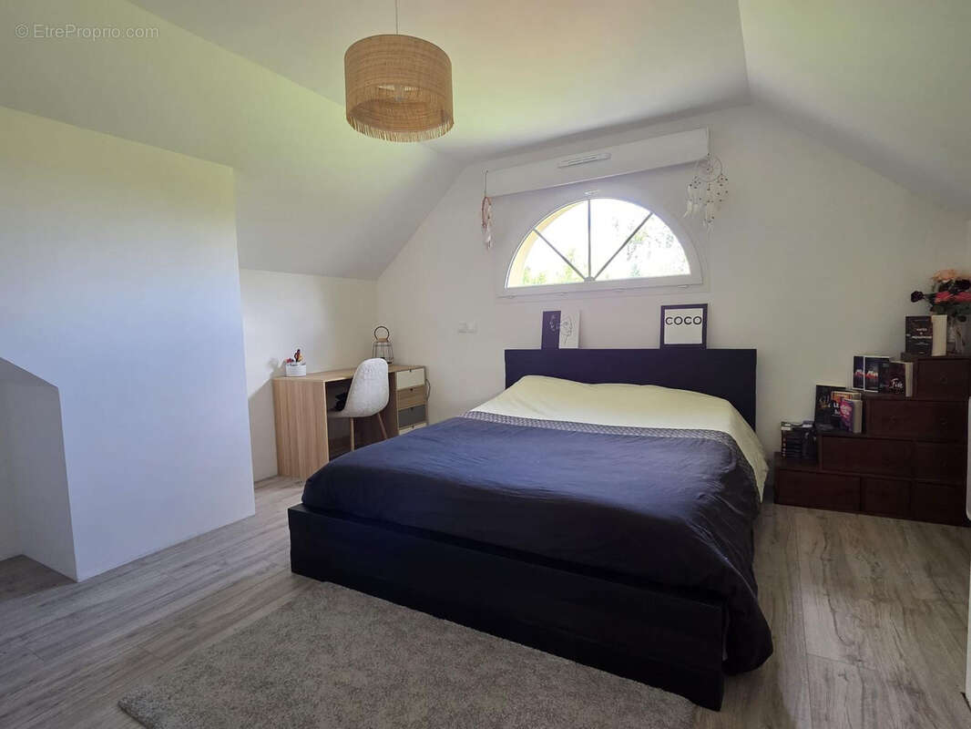 Maison à LE PERRAY-EN-YVELINES