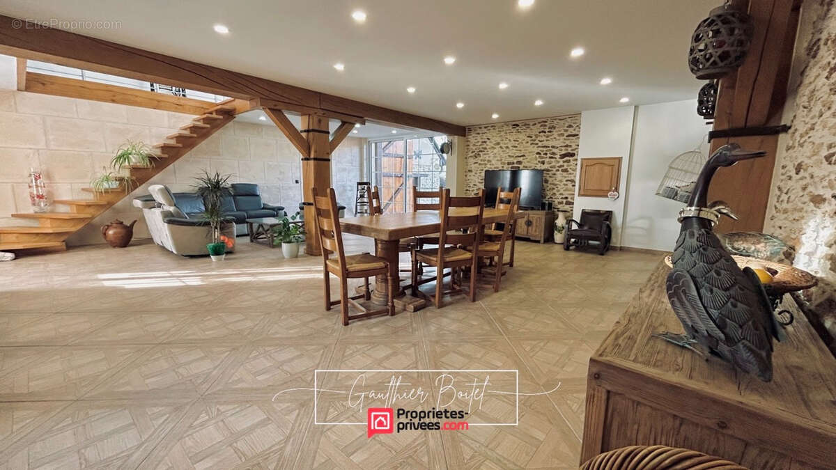 Maison à COULOMMIERS