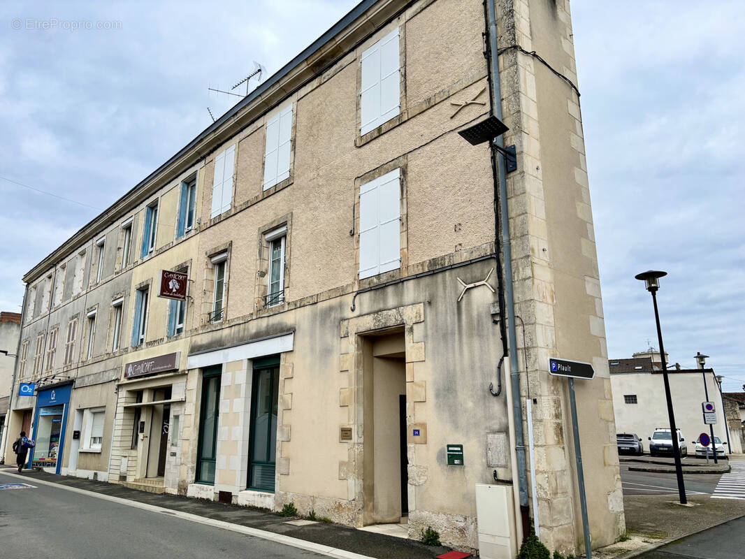 Appartement à NEUVILLE-DE-POITOU