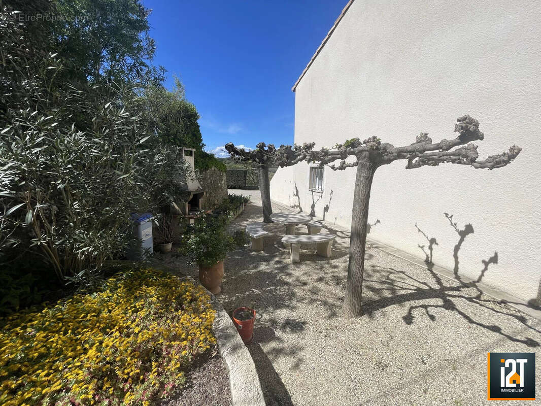 Maison à SAINT-BAUZELY