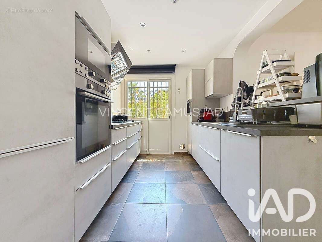 Maison 243 m² à Sanary-Sur-Mer  - photo 6