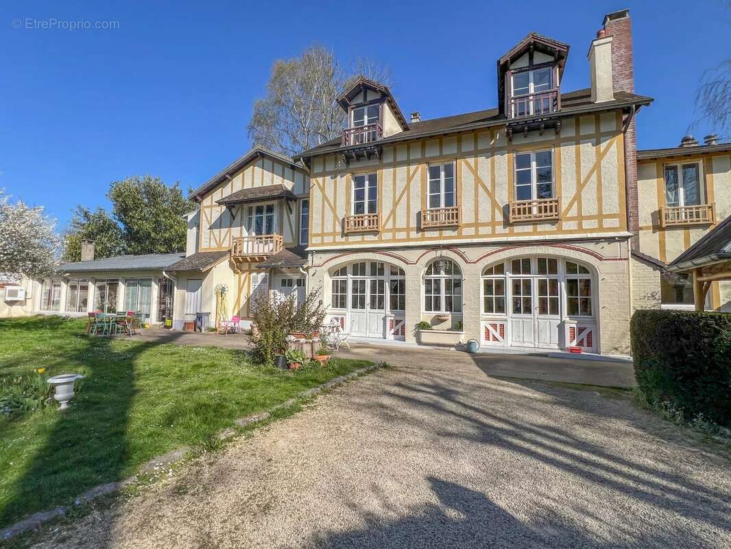 Maison à VAUCRESSON