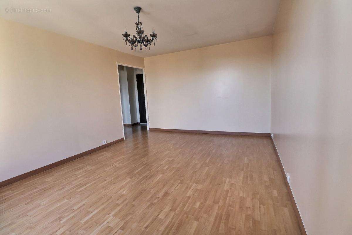 Appartement à VERNOUILLET
