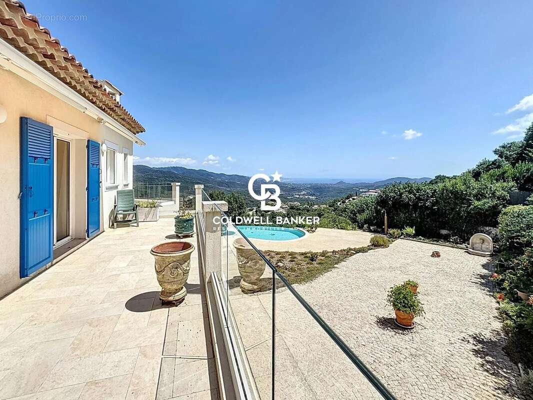 Maison à LES ADRETS-DE-L'ESTEREL