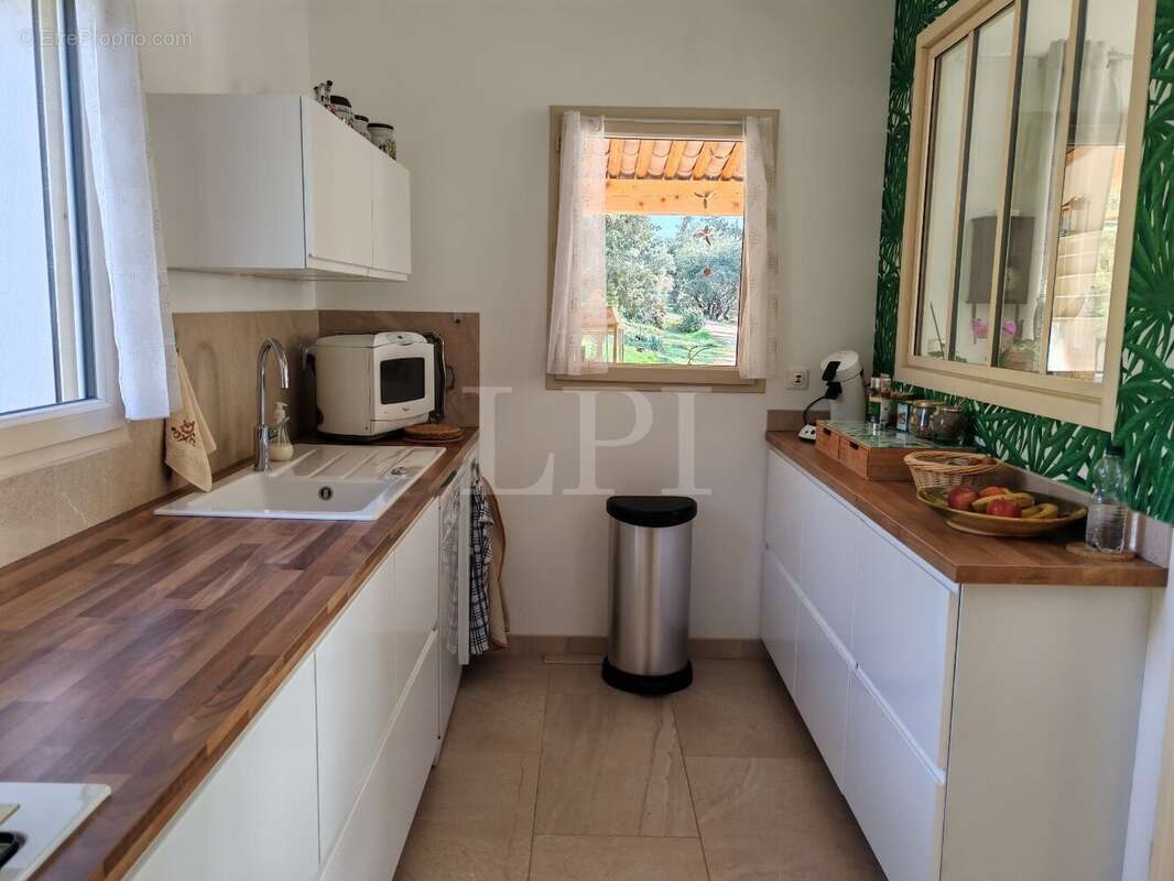 Maison à SAINT-SATURNIN-LES-APT