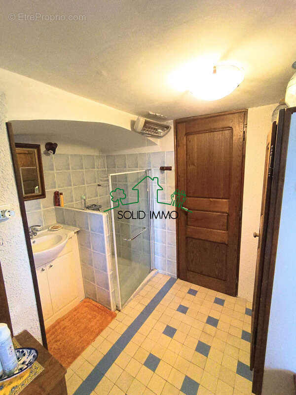 Maison traditionnelle de 150 m2 avec terrain sur la commune de Labastide sur Besorgues 07600 - photo 17
