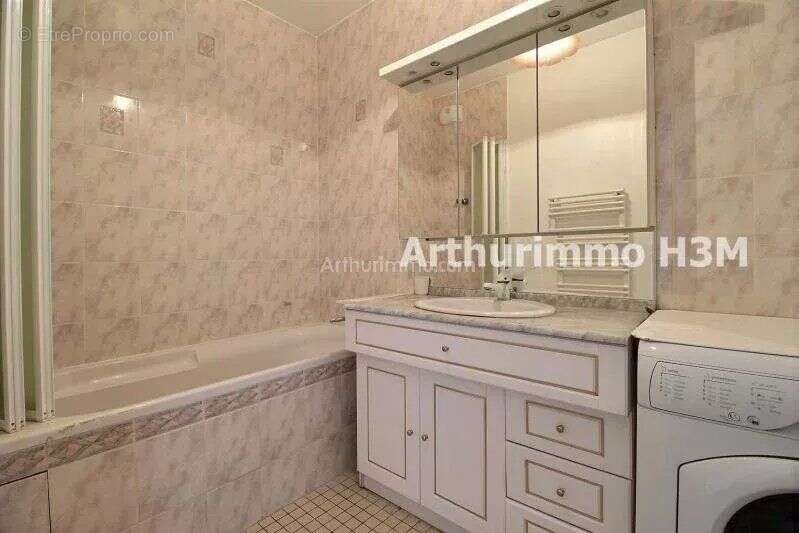 Appartement à PARIS-19E