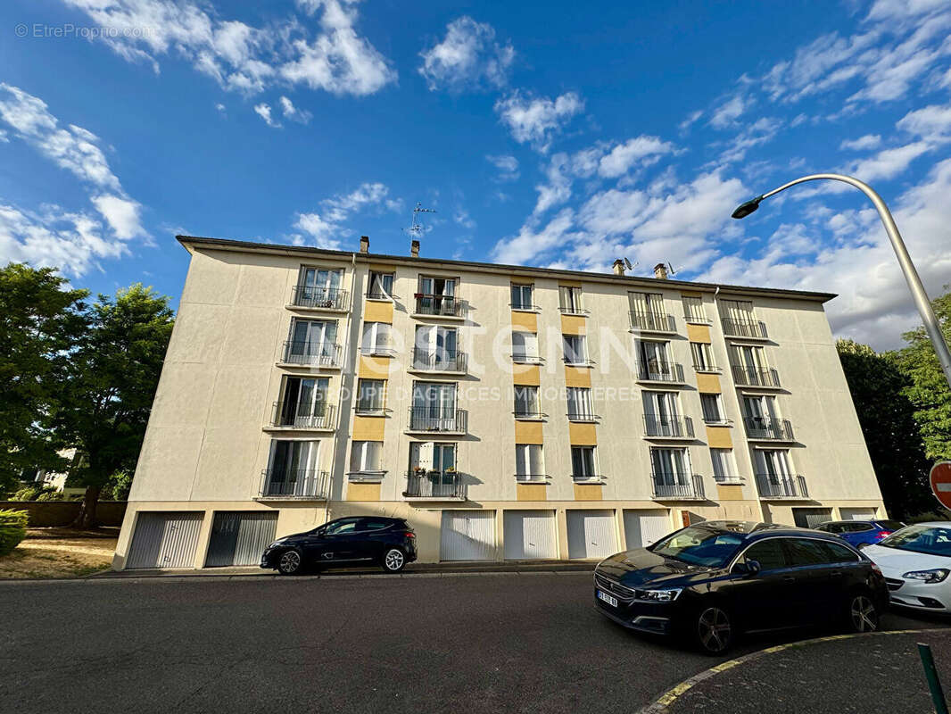 Appartement 3 pièces 57 m² avec parking, cave et proche gare RER C à Étampes - photo 6