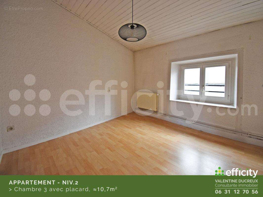 Appartement à CHAZELLES-SUR-LYON