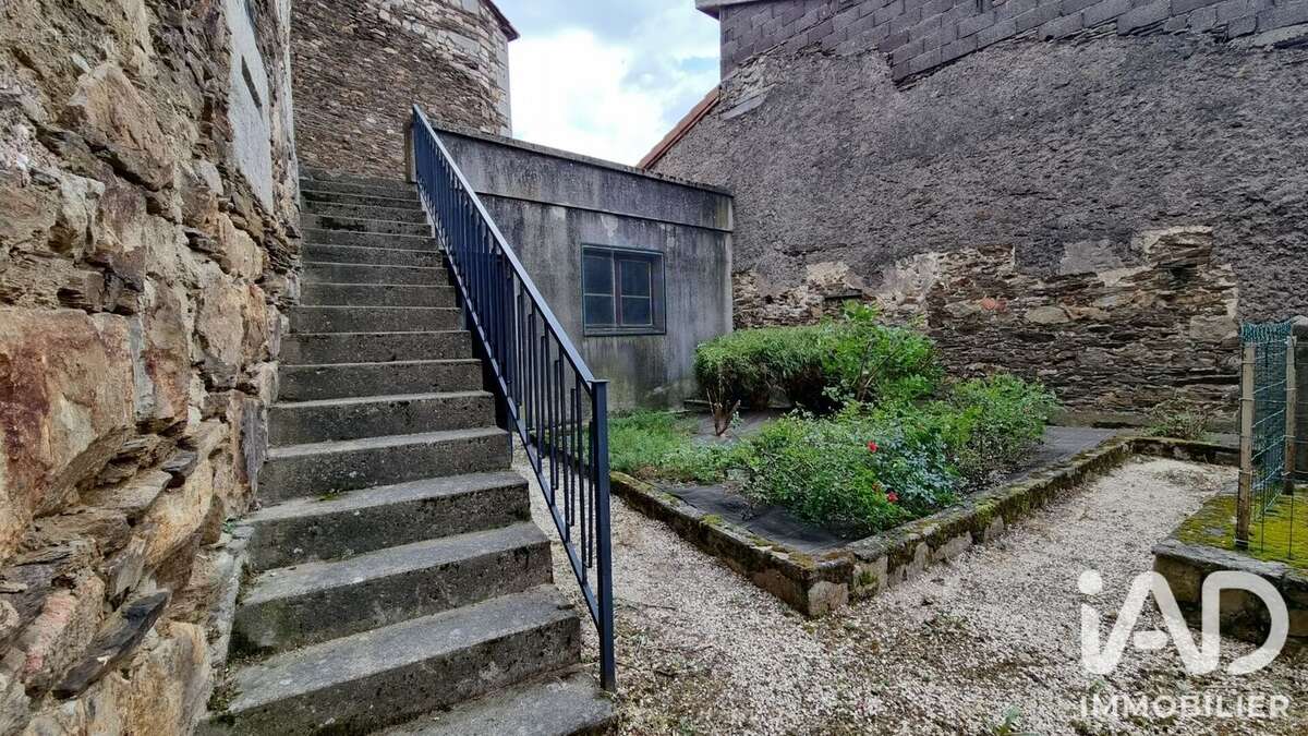 Maison 156 m² à La Valla-En-Gier  - photo 9