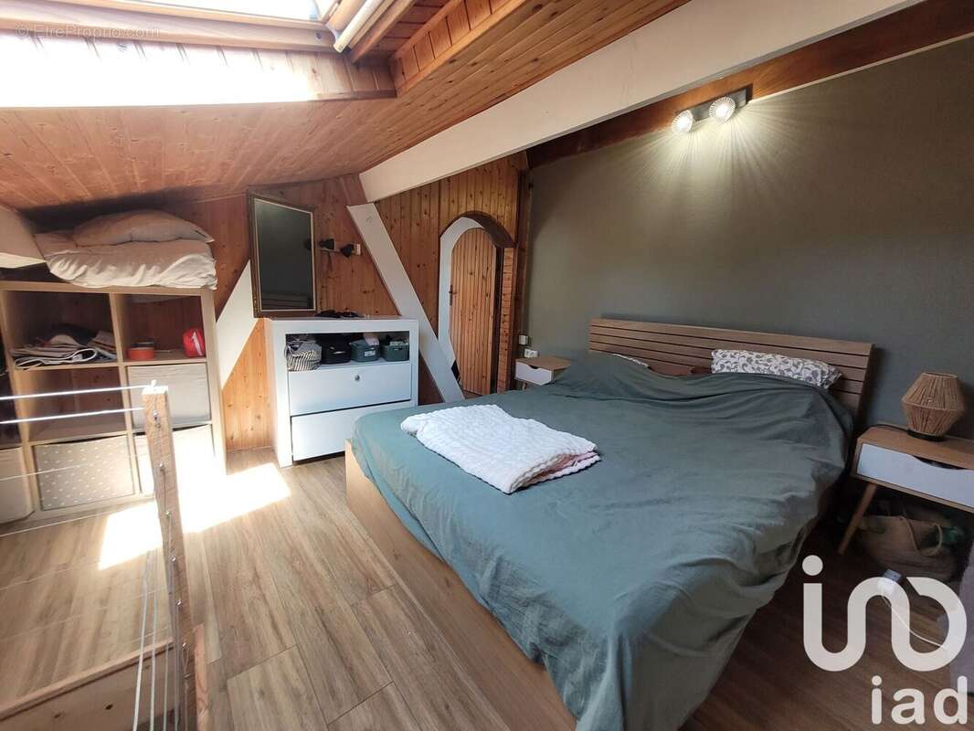 Photo 5 - Maison à LE CHAMBON-FEUGEROLLES