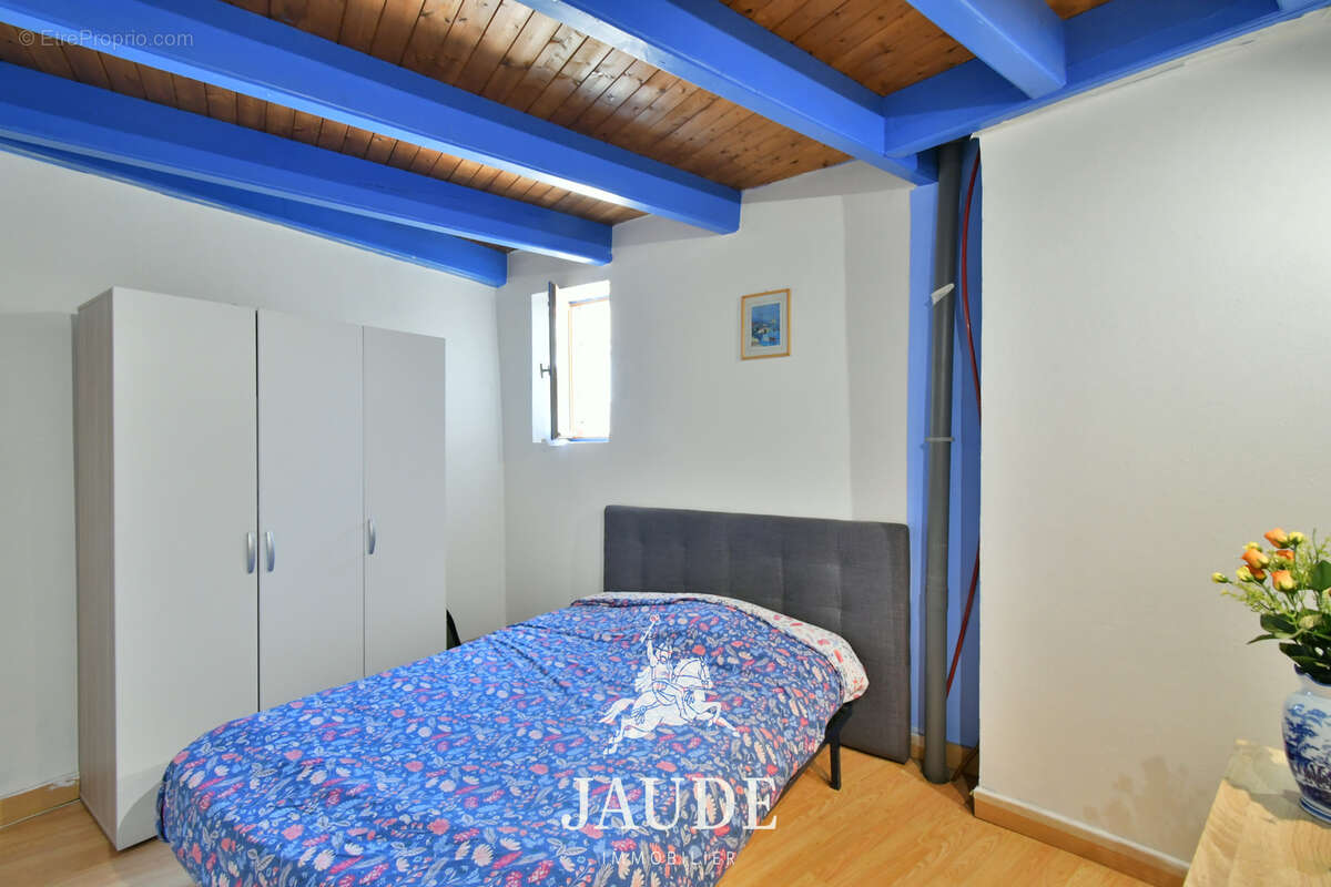 Maison de bourg (100m2) avec petit garage et cave à Ceyrat - photo 4